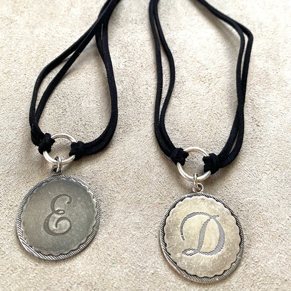 JOHN WIND•monogram sorority gal initial choker NWT - Picture 6 of 7